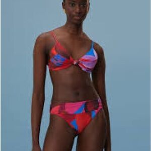 FARM Rio Watercolor Floral Bikini Top NWT Large